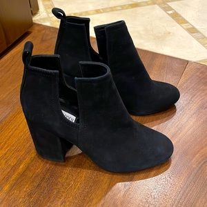 Steven Madden size 7 heeled booties